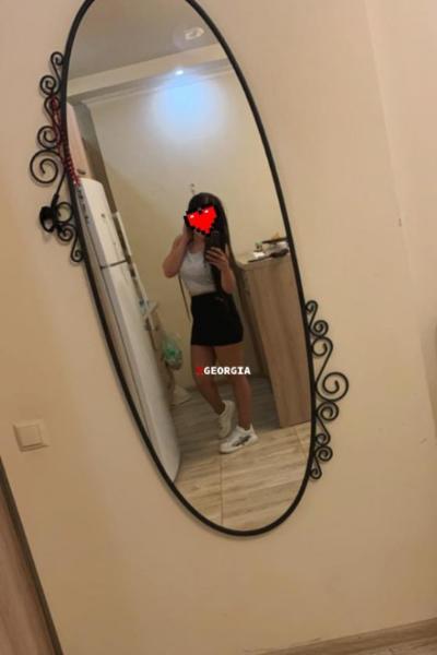 555437856